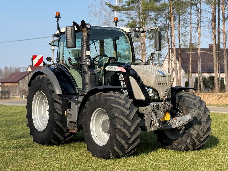 Fendt 724 Profi Plus Vario TMS TUZ + WOM  Fendt 724 Profi Plus Vario TMS GPS Sprowadzony
