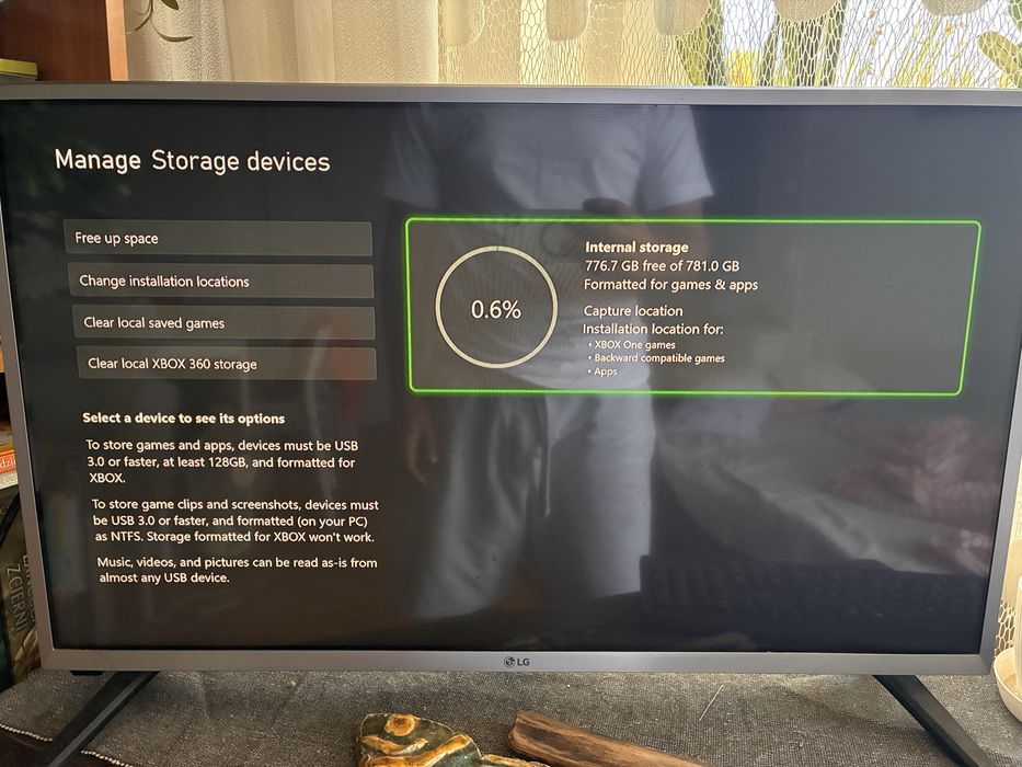 Xbox One S 1tb.