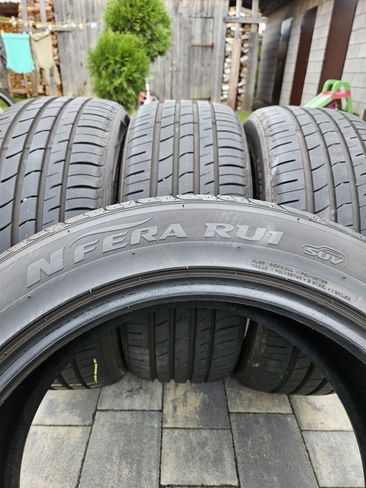 Шини Nexen 235 50 18