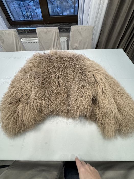 Продам шубу лама , новая, не Китай,цельные шкуры