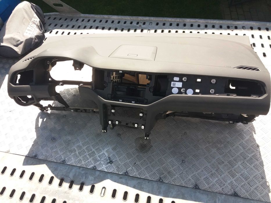 deska rozdzielcza konsola VW GOLF VII SPORTSVAN oryginał z demontażu !