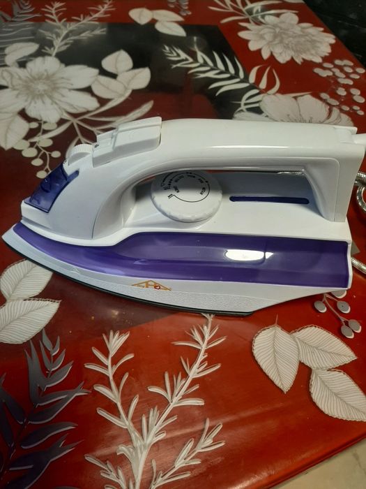 Продам парову праску нову