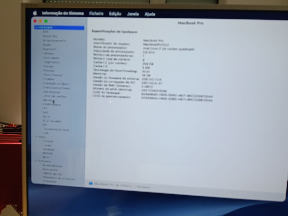 MacBook Pro 15 de 2017, i7 4, 16GB RAM e 256 GB SSD, Ecrã estragado