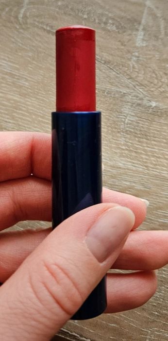 Pomadka do ust Nivea Red