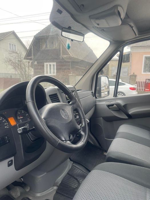 Евакуатор Mercedes Benz Sprinter