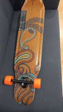 Longboard Dancing Skate LOADED Tarab II 47″ NOVO a estrear