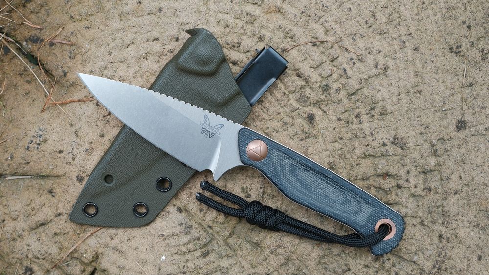 Benchmade Dacian 203 - magnacut, custom kydex