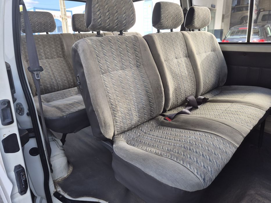 Toyota Hiace 9 lugares