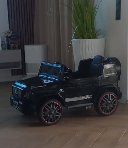 Samochód dla dziecka Mercedes