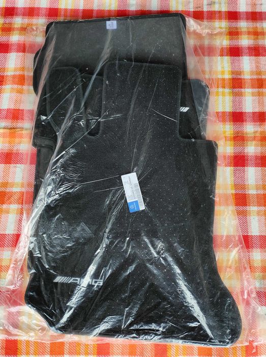 Oryginalne dywaniki Mercedes W204 S204 AMG