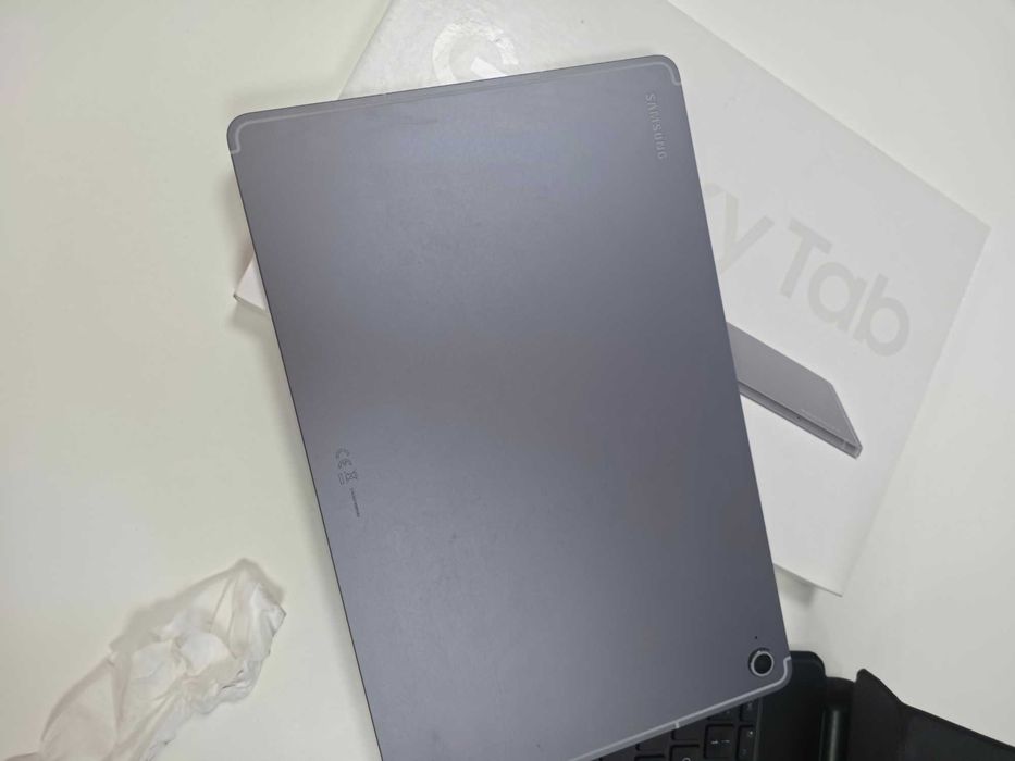 Samsung Galaxy tab S10 FE+ teclado