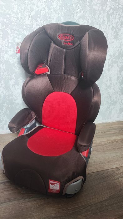 Дитяче авто крісло Graco