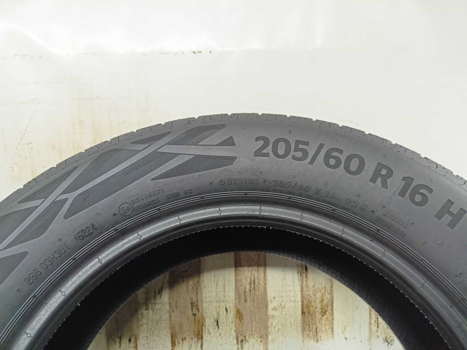 Lot De 4 Pneus été Continental EcoContact 6 205/60 R16 92H - Roulés 6 Km Seulement - Neufs