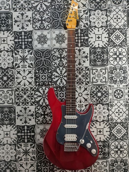 Ashton Super Strat HSS – Totalmente Revista, Regulada e Pronta a Tocar