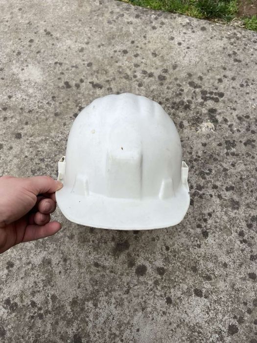 Каска шлем защитная стоительная