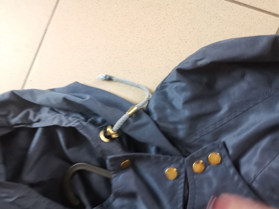 Kurtka damska parka manguun z kapturem przejściowa wiatrówka manguun 40 L