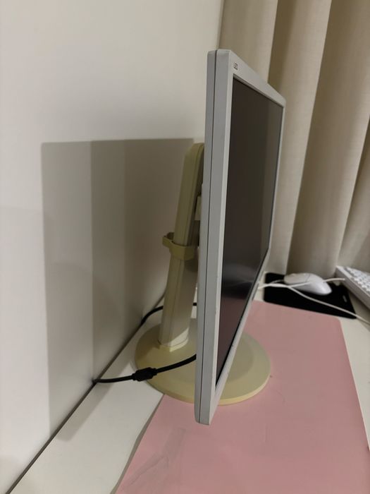 Monitor AOC cinza
