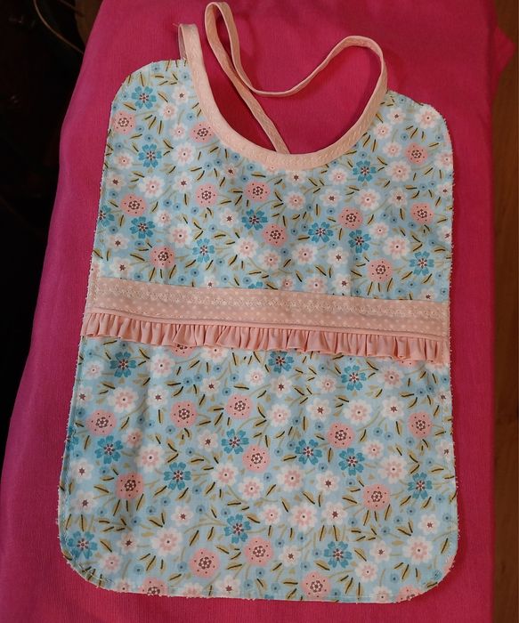 Baby Bibs in Various Patterns431065826151649287