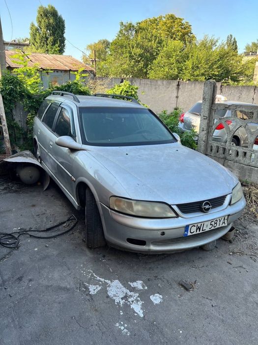 Опел Вектра В не находу