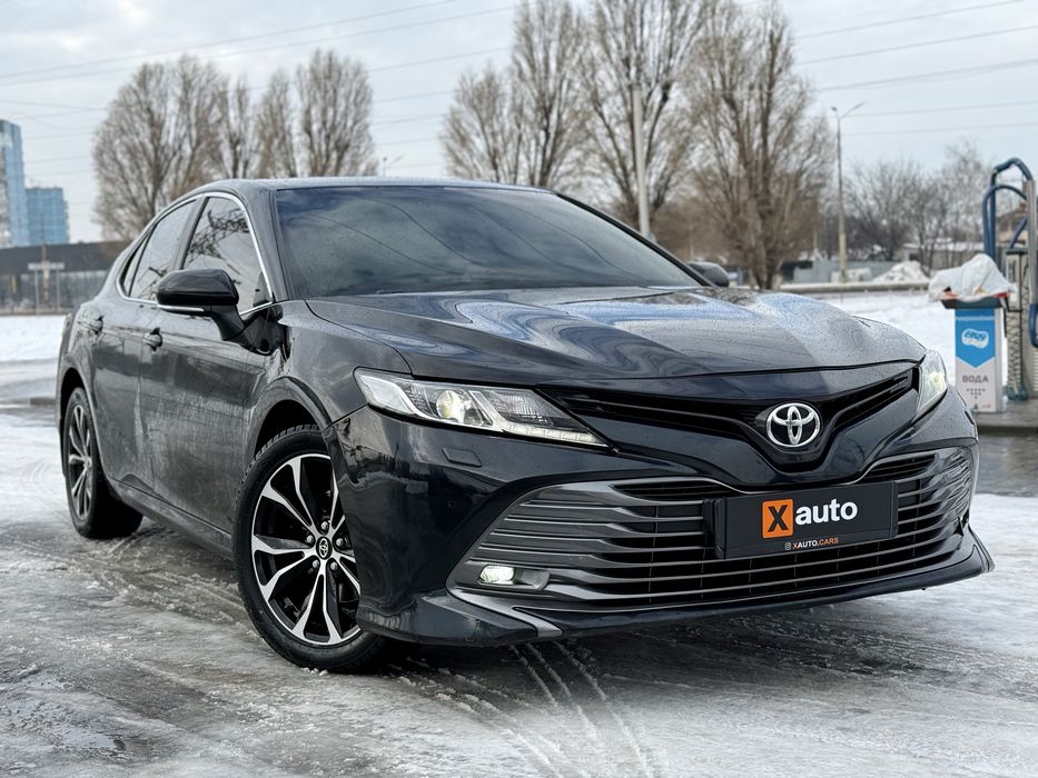 Toyota Camry official