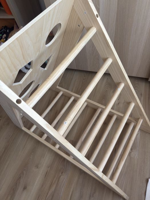 Triângulo Pikler Montessori