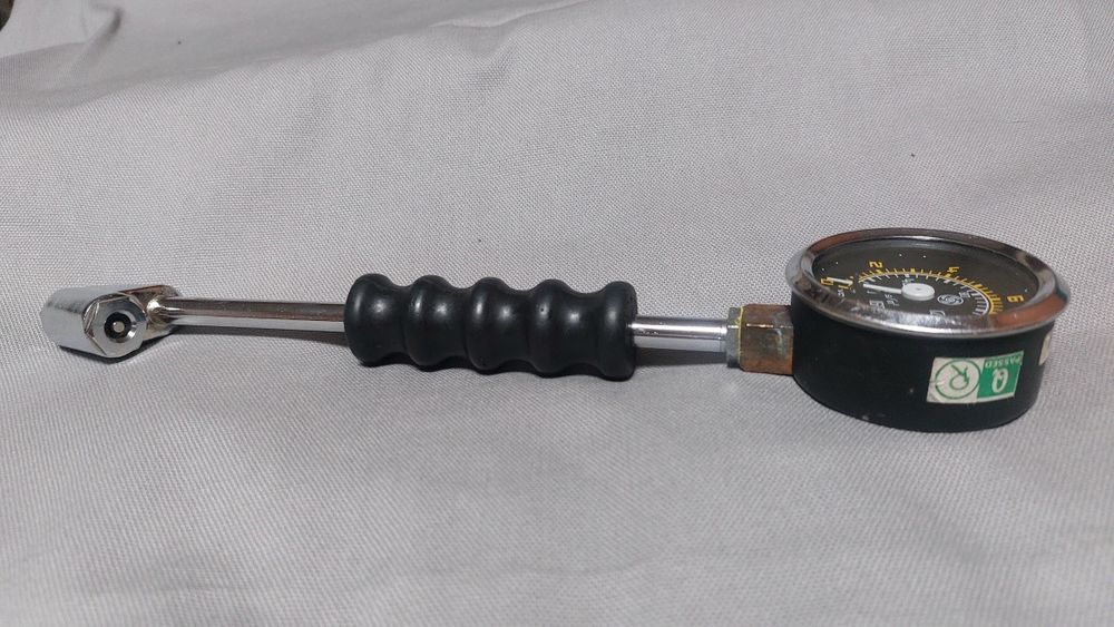 Манометр для вантажних авто