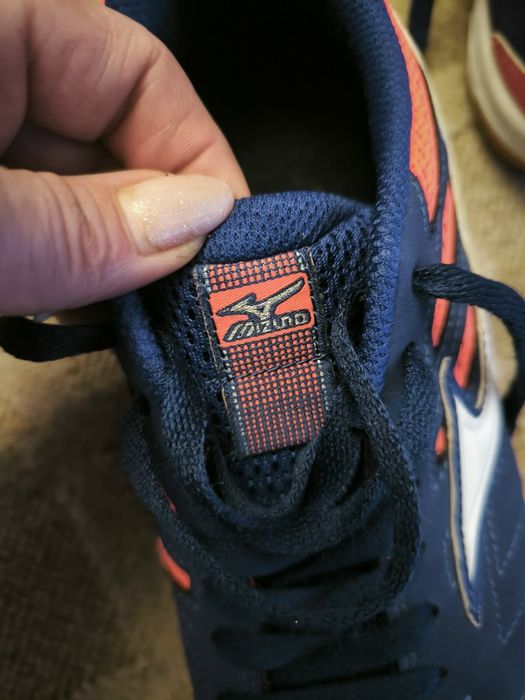 Mizuno buty halowe roz.38,5