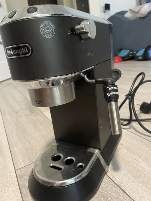 Кавомашина Delonghi