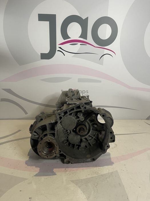 Caixa velocidades VW 02M301103D