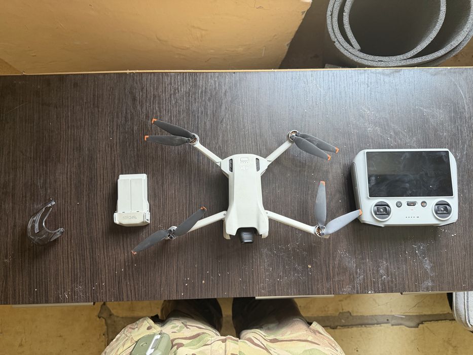 Продам DJI Mavic 3 mini(249g)