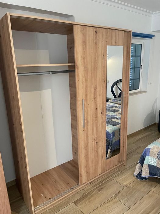 Roupeiro 2 portas com espelho