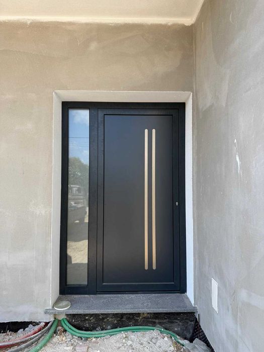 Moradia T4 geminada, térrea, com jardim e garagem em Condeixa-a-Nova