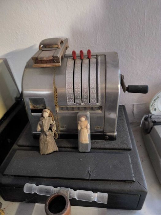 Coleção de várias peças antigas