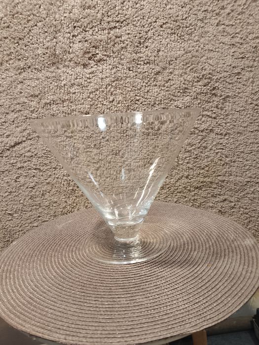 Niewymiarowy kielich do drinków