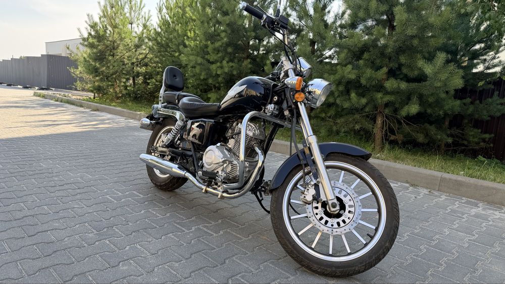 Мотоцикл чоппер Geon Invader 150