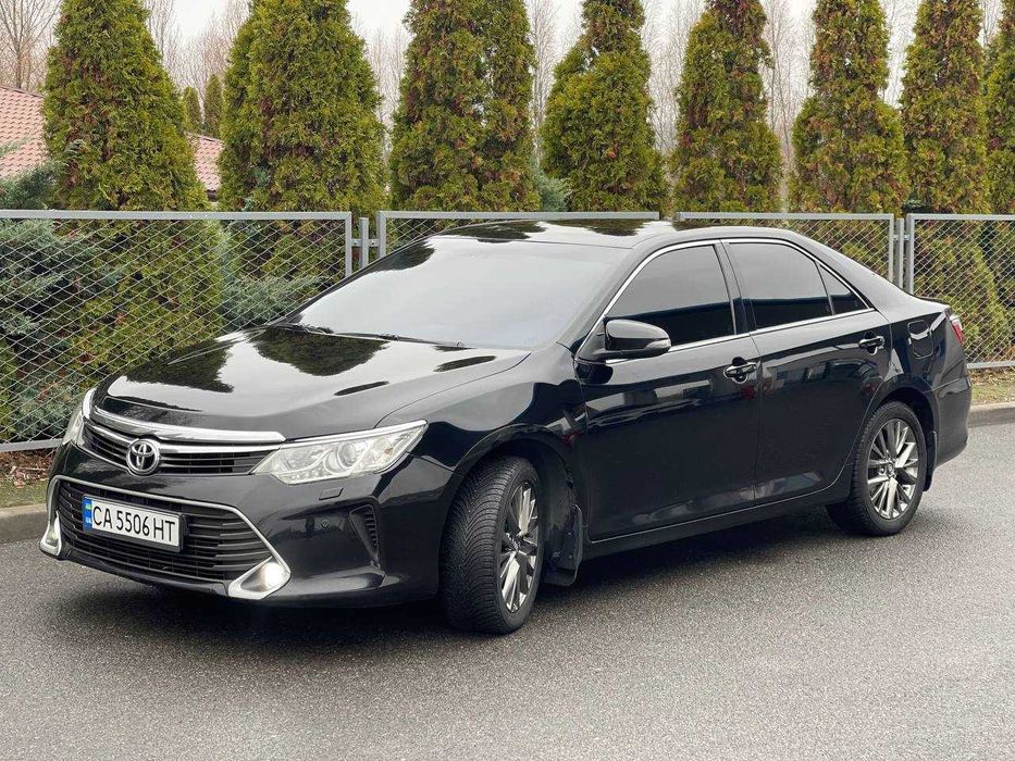 продам автомобіль Toyota Camry 2014