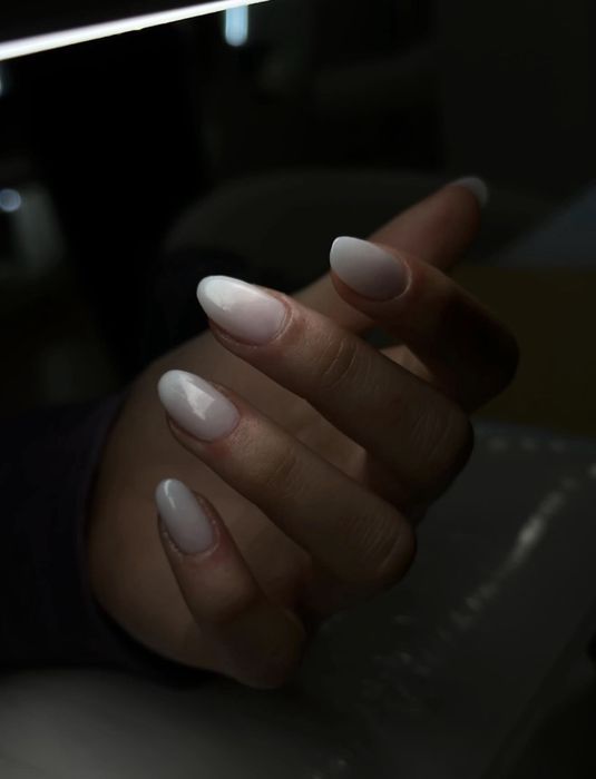 Unha de gel , pedicure e gelinho
