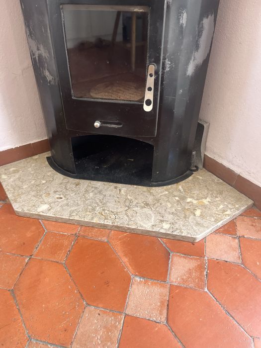 Salamandra a Lenha com Forno + Chaminé + Pedra Base