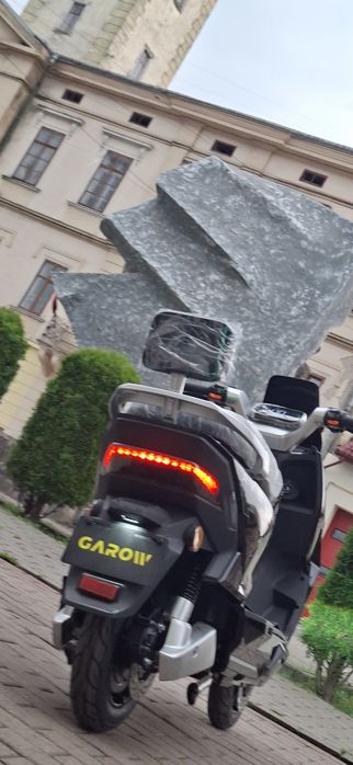 Електроскутер Garow «L500»  1500W, 72V 30Ah літій-залізо-фосфатний,