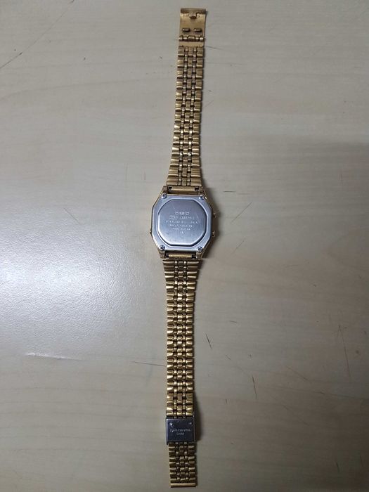 Zegarek nareczny Casio LA680WE ILLUMINATOR 3284 maly damski meski unisex modul 3284 zgrabny podswietlenie kolor zloty