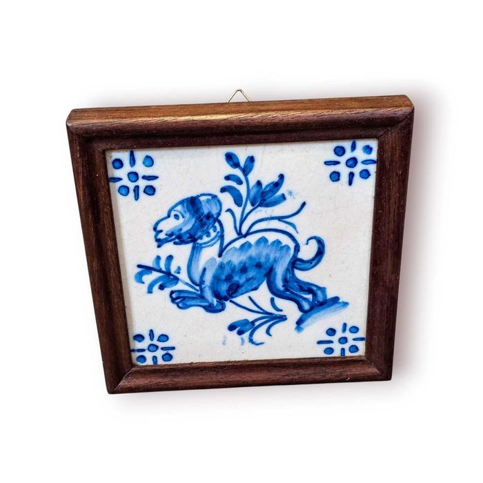 Azulejo Português Lamego com Moldura Madeira – Motivo Tradicional Azul