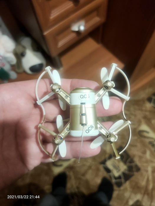 Квадрокоптер JXD 512V с камерой и дистанционным управлением