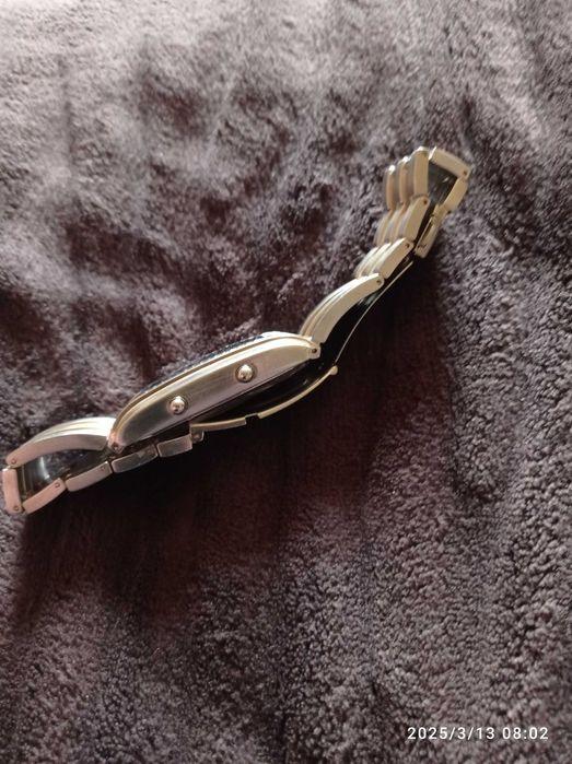 Zegarek binarny nowy