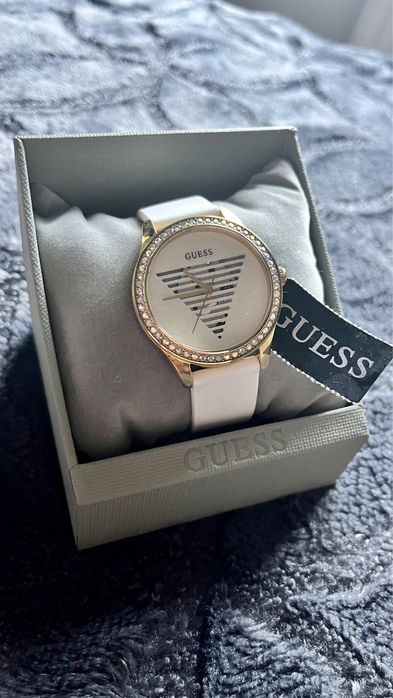 Stylowy zegarek Guess