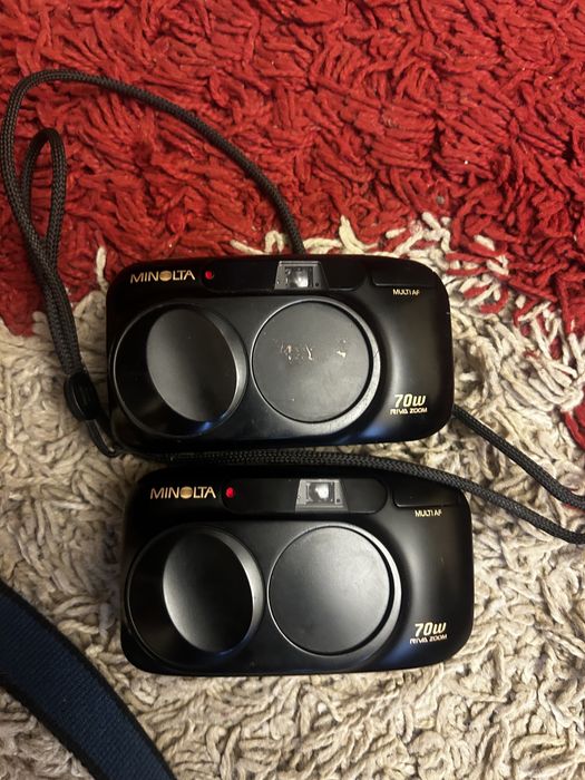 Два! Плівковий фотоапарат Minolta Riva Zoom 70w Multi AF / Ширококутна мильниця