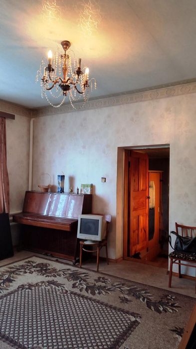 Добротний будинок у селі Тернова — простір, затишок і родючі землі!