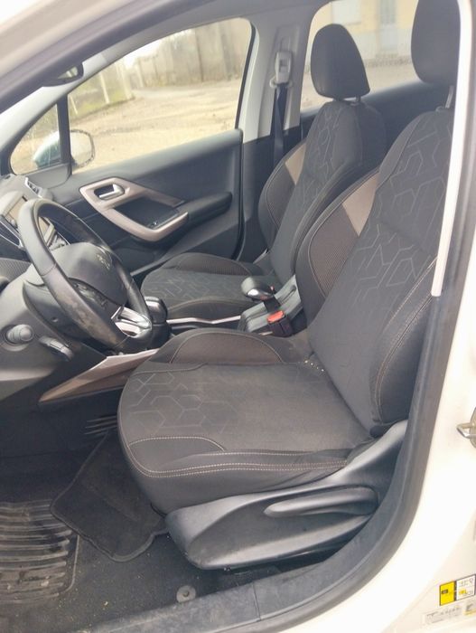 Peugeot 2008 — fotografia 7