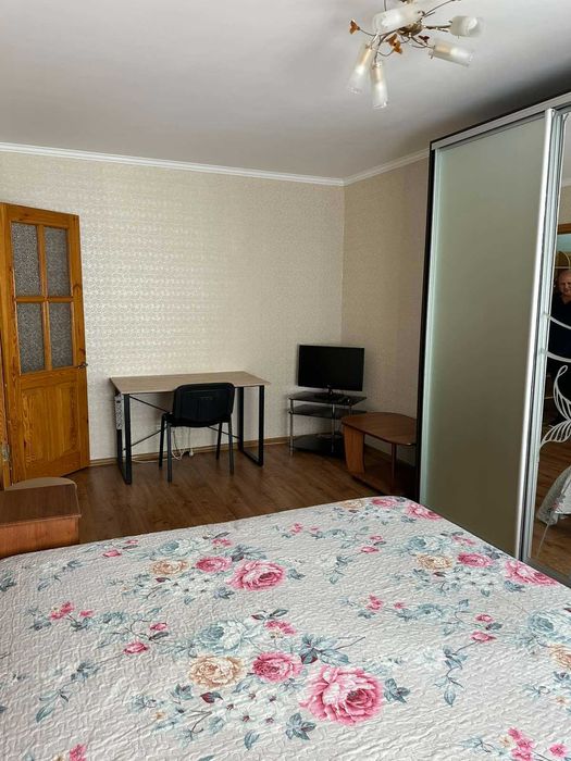 Продам 1кв 3/9 поряд Центр 42500₴