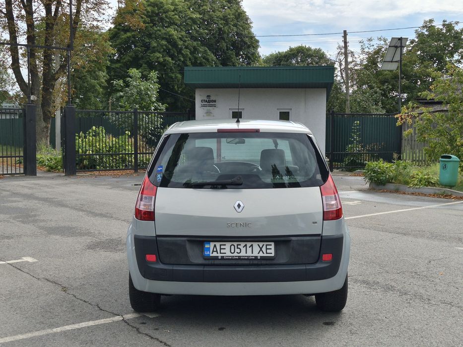 Продам Renault Scenic 1.6 бензин