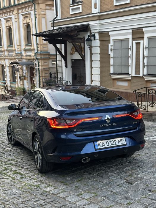Renault Megan офіційна